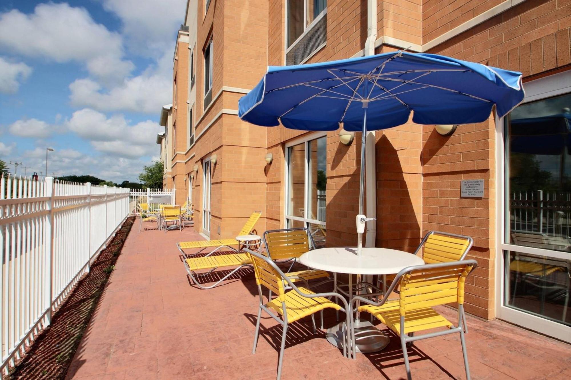 Fairfield Inn & Suites By Marriott Milwaukee Airport Oak Creek Luaran gambar